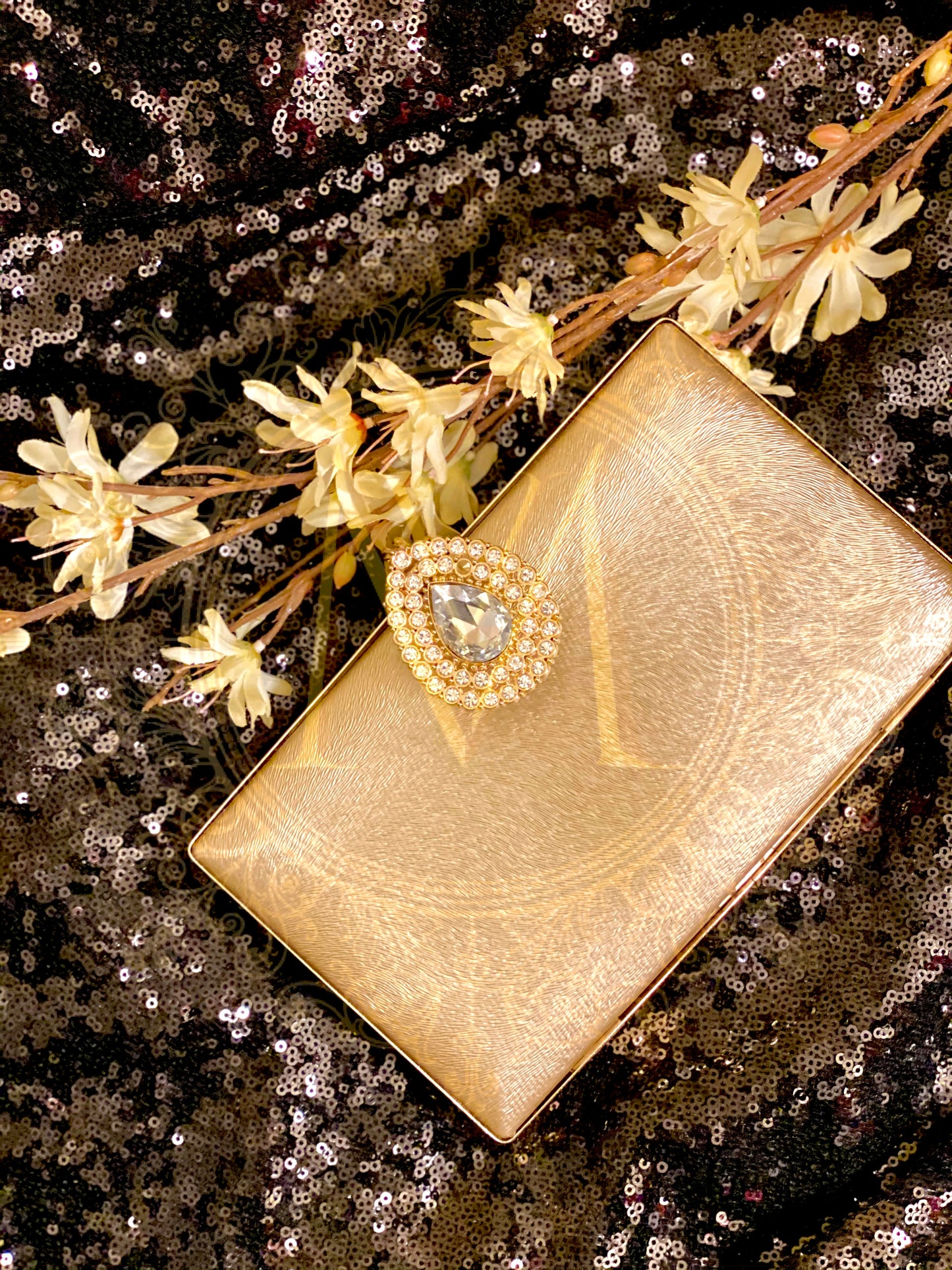 Hadiya Clutch