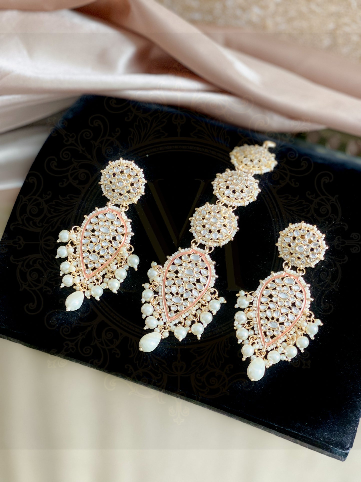 Shama Earring & Teeka Set