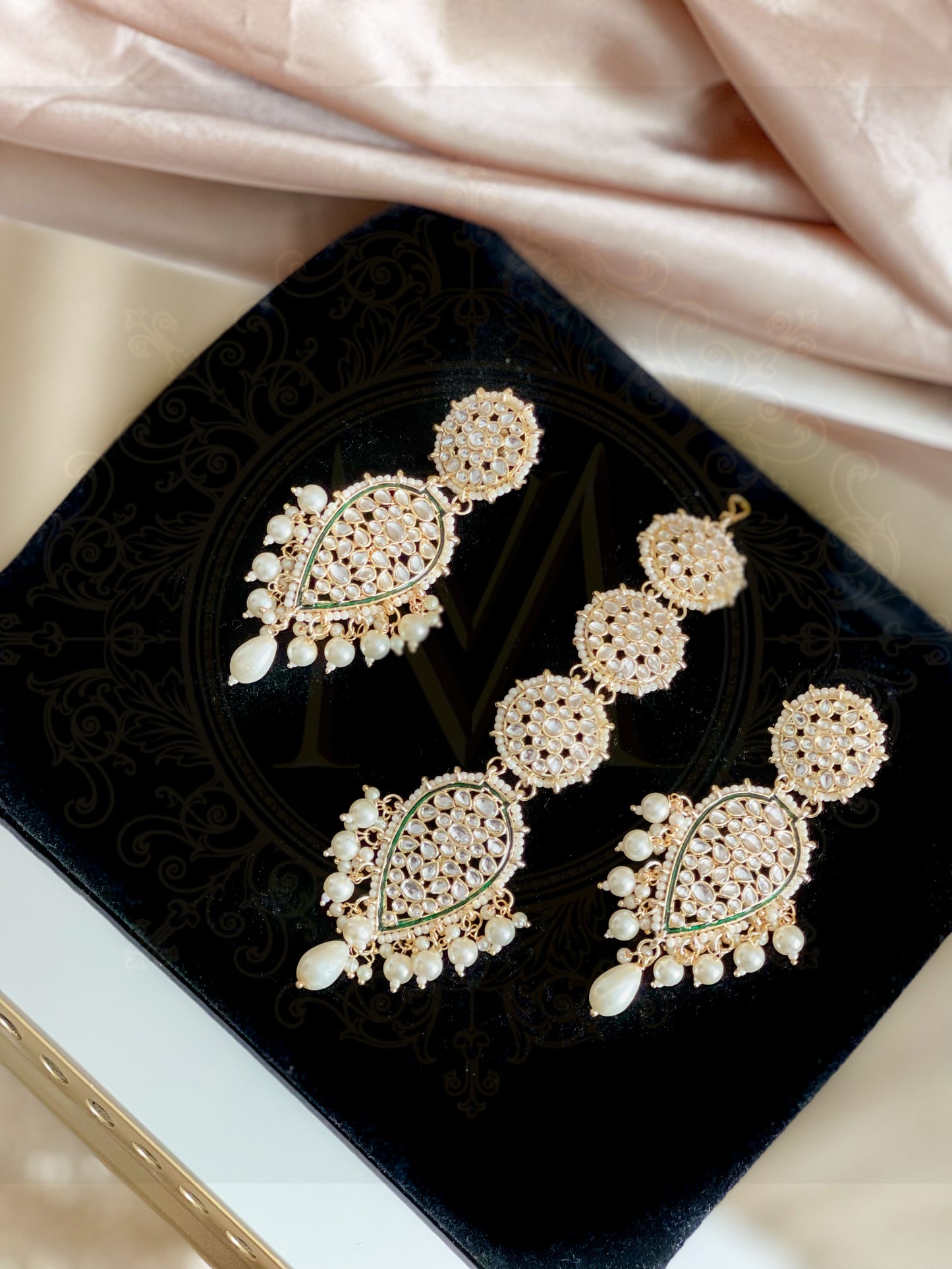 Shama Earring & Teeka Set