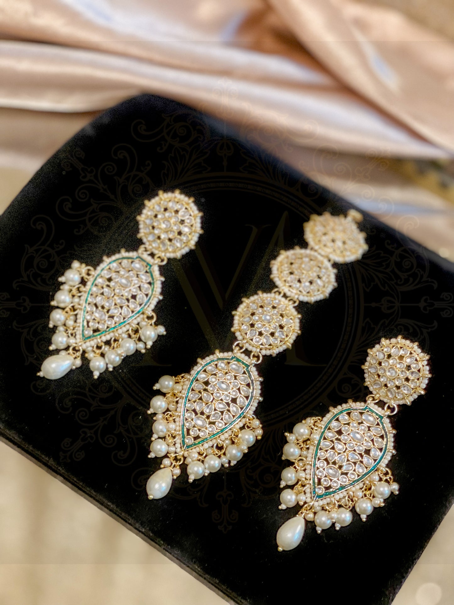 Shama Earring & Teeka Set